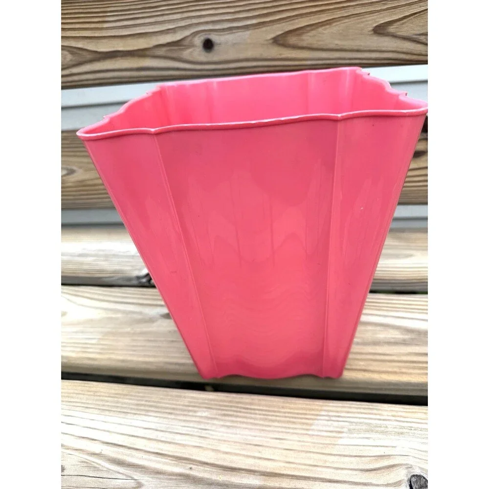 Vintage Schwarz Bros Plastics Wastebasket Pink White Raised Flowe MCM 1950s 8x10